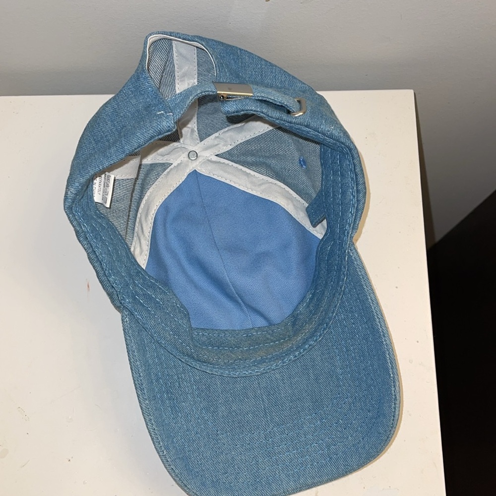 FINESSE Cap - Picture 2 of 2
